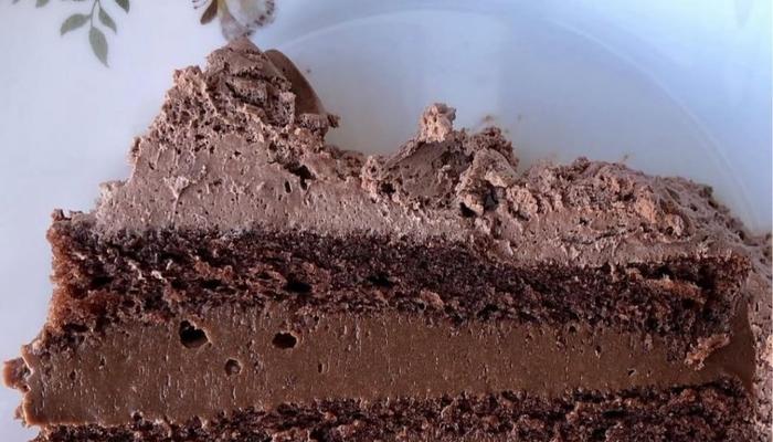 Ukusna Čokoladna Torta: Jednostavan Recept za Svečane Prilike