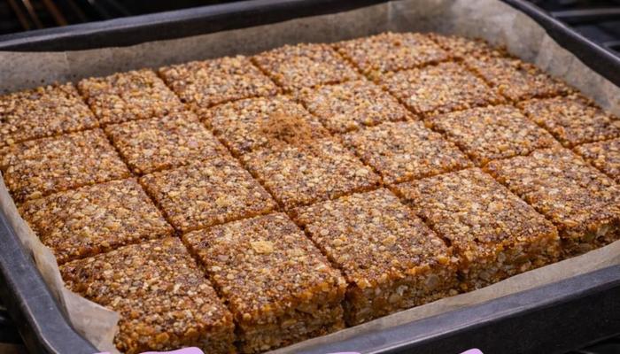 Makedonski posni kolač sa grizom – mirisan i preliven sirupom – zdravlje