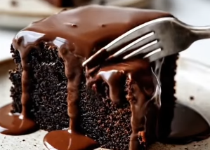 Crnac Bez Jaja – Najjeftiniji i Najsočniji Čokoladni Kolač