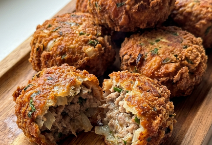 Domaći Uštipci sa Mesom | Brzi Recept za Hrskave Zalogaje