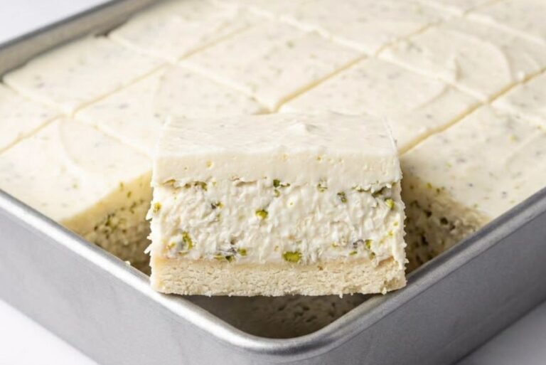 Luksuzne Raffaello Pistachio Kocke | Kremasti desert bez pečenja