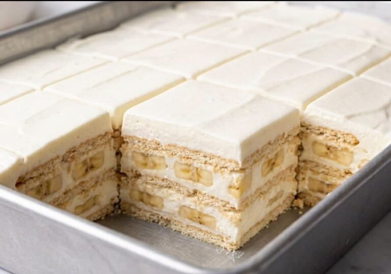 Brza nepečena torta sa bananama | Kremasti desert za 15 minuta