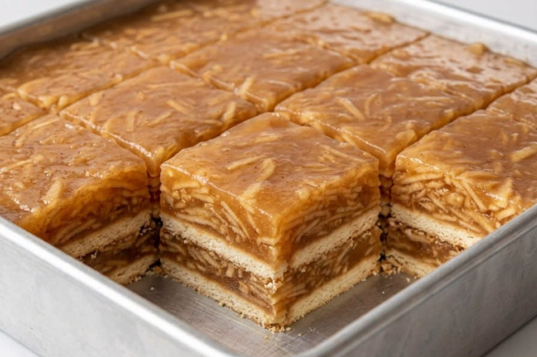 Brzi nepečeni kolač sa jabukama | Osvežavajući jesenji desert