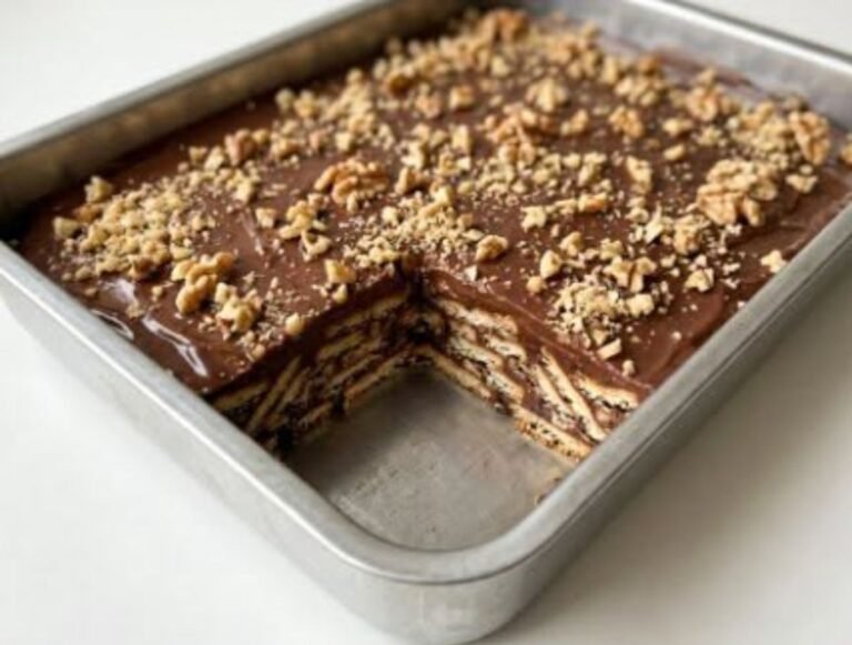 Brza Mozaik čoko torta | Kremasti desert sa keksom bez pečenja
