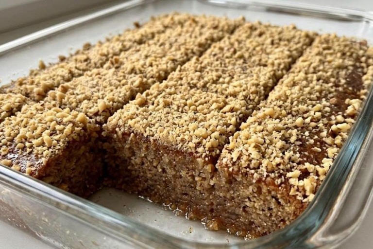 Starinski Kolač sa Orasima na Čaše Recept | Sočni i Brzi Griz Kolač